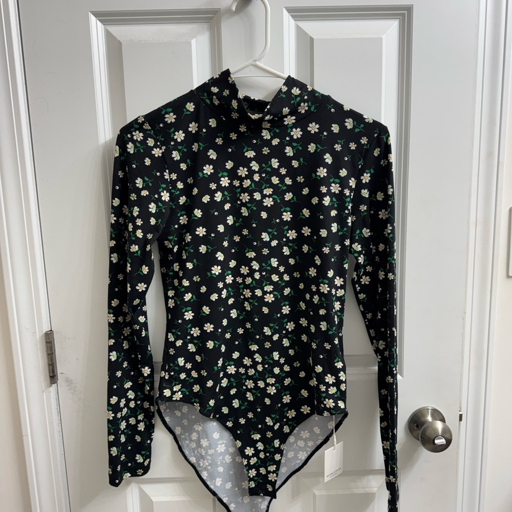 MangoPop Women’s Daisy Long Sleeve Mockneck Bodysuit   Size M